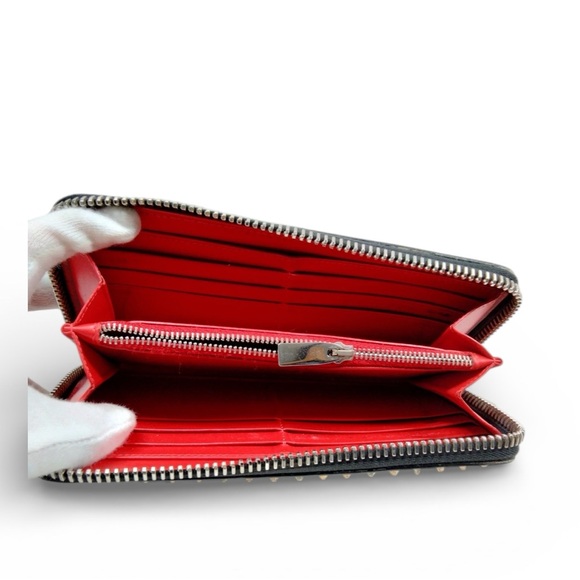 🚨SOLD🚨💥Christian Louboutin💥 Panettone Leather Wallet - Picture 4 of 7